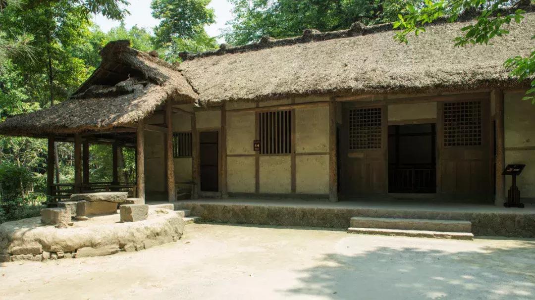 靠哭走红的男人,靠哭播火的网红