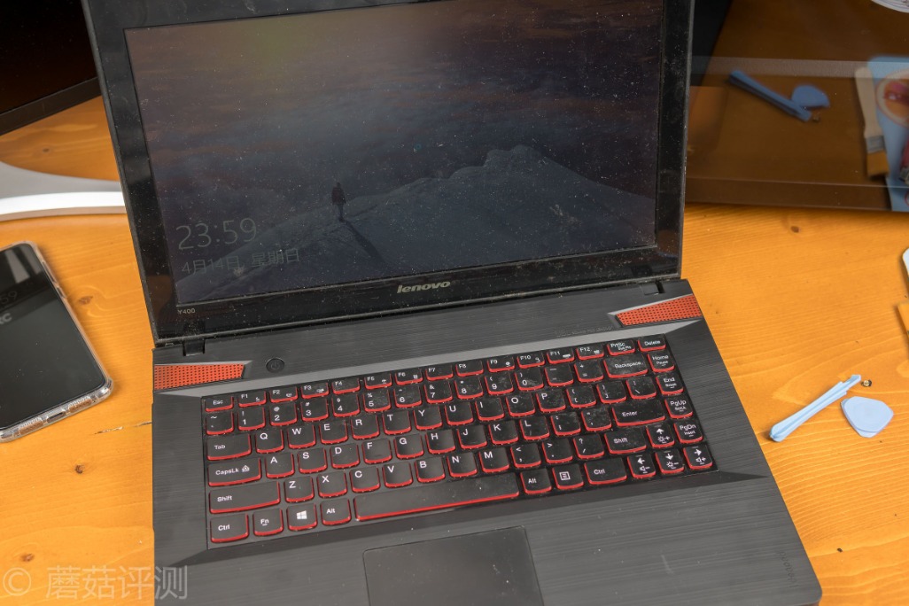 转轴断了维修多少钱,联想y400拆散热铜导管