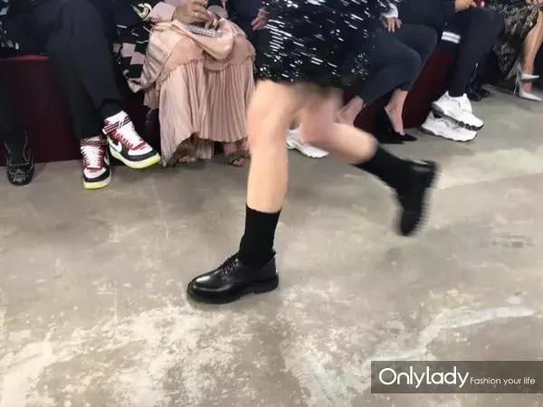 张艺兴valentino东京神图,张艺兴valentino秀场表演