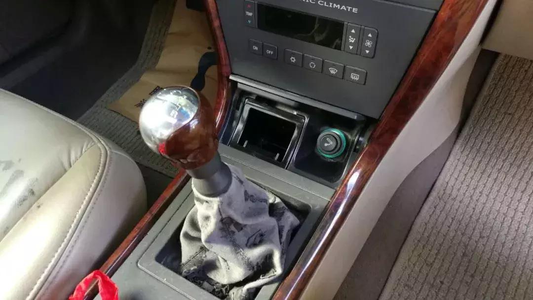 开了十年的君威要不要卖,开了两万公里的君威还能卖多少钱