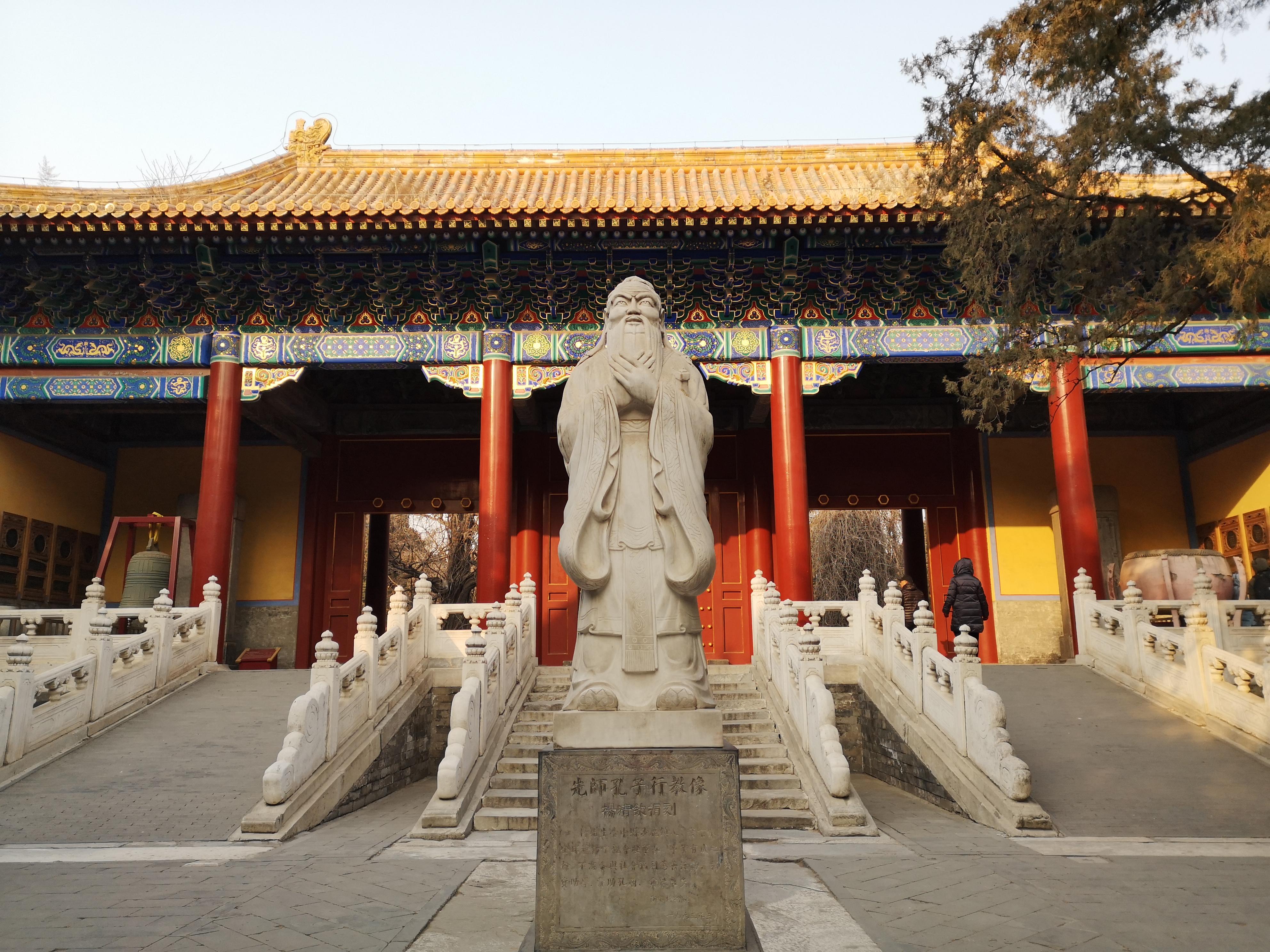 逛颐和园观十七孔桥金光穿洞,离颐和园金光穿洞奇景最近的入口