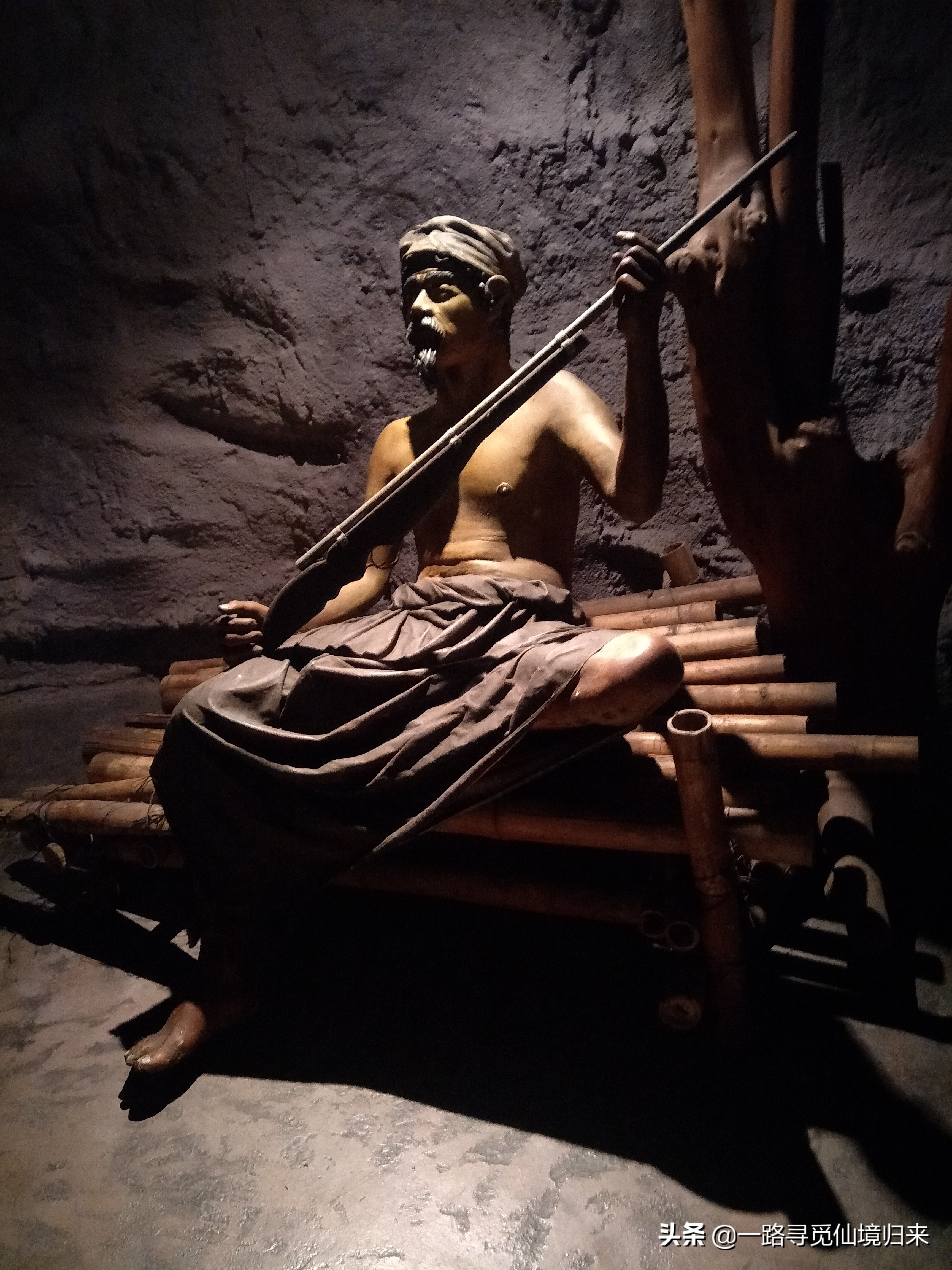 刷哇滴卡，任性！用完泰铢，只剩下钢镚了，回家