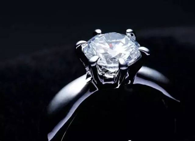 暴跌90%！河南“人造钻石之王”陷诉讼漩涡，市值38亿被*债追**40亿