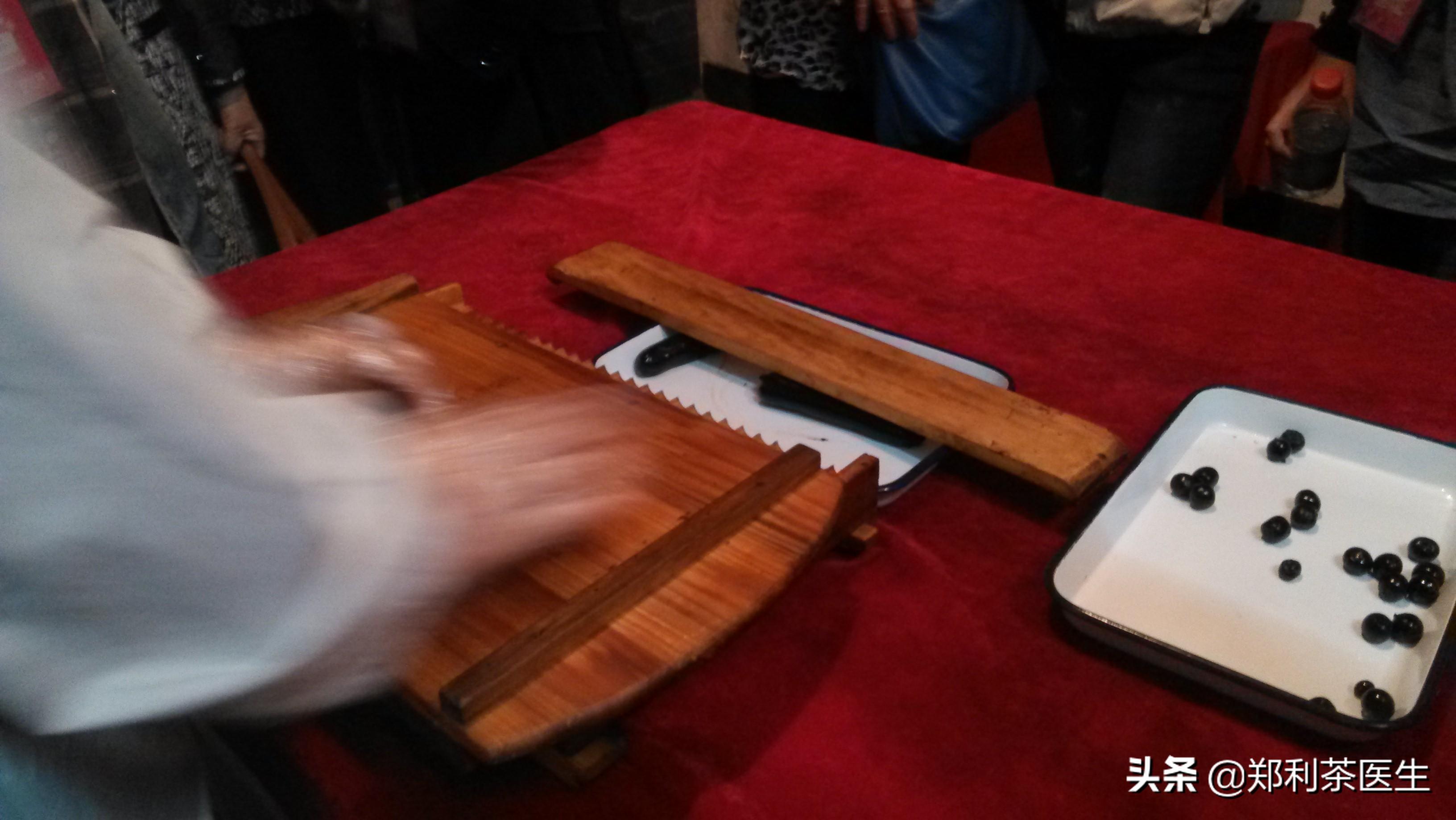 中医妇科圣药定坤丹经期可以吃吗,定坤丹和妇科回生丸效果一样吗