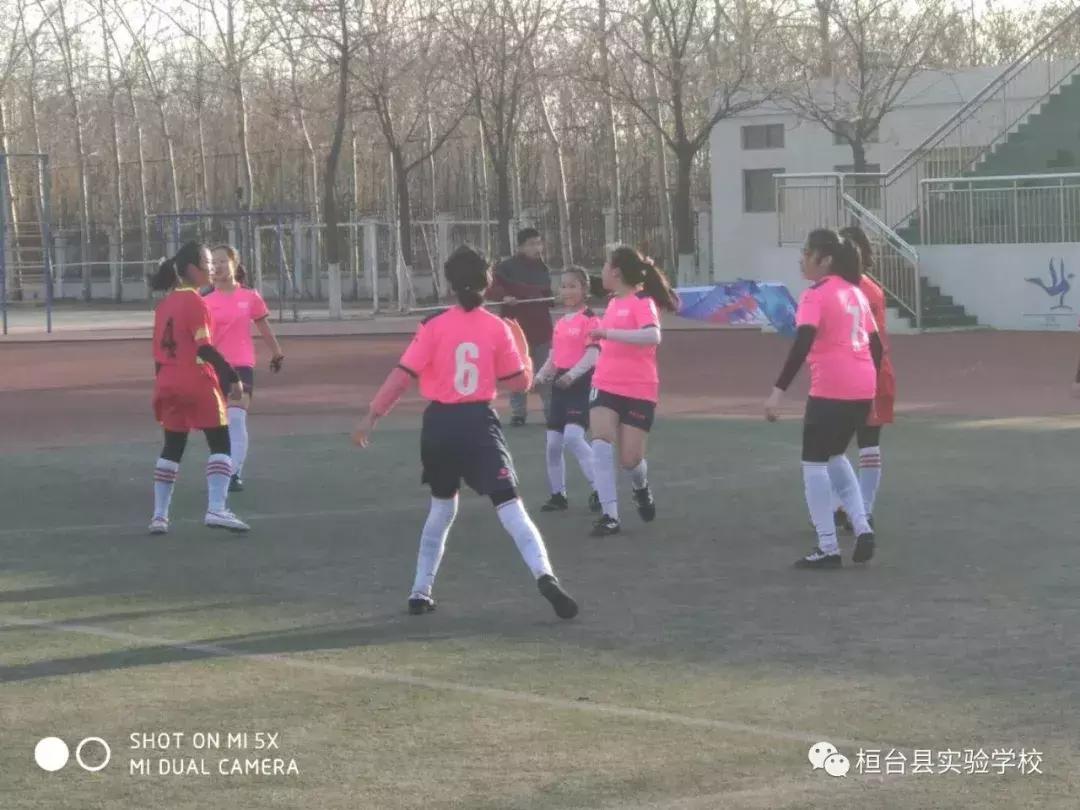 球场论英雄——中学部足球篮球班级联赛成绩公布