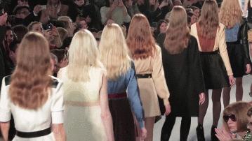 大饼脸最适合什么短发发型图片,适合老气大饼脸的锁骨发发型