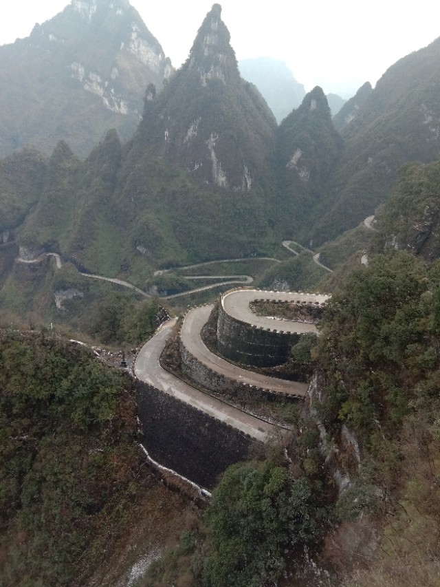 张家界天门山雪景,张家界天门山国家森林公园