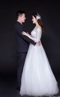 分享一组夏日室内婚纱照,9组室内婚纱照风格