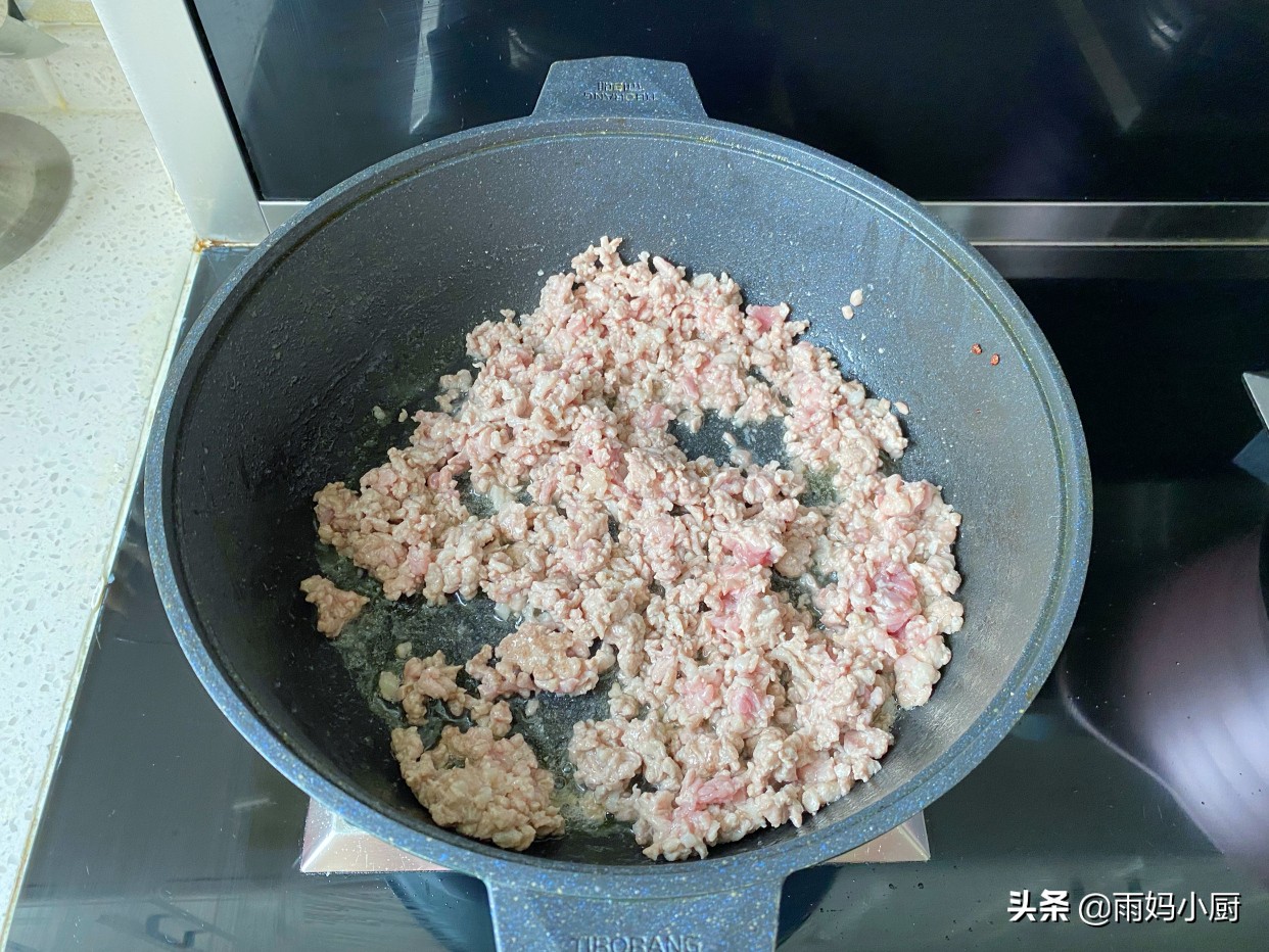 芹菜炒肉渣怎么做不出水,芹菜炒肉渣的做法步骤图