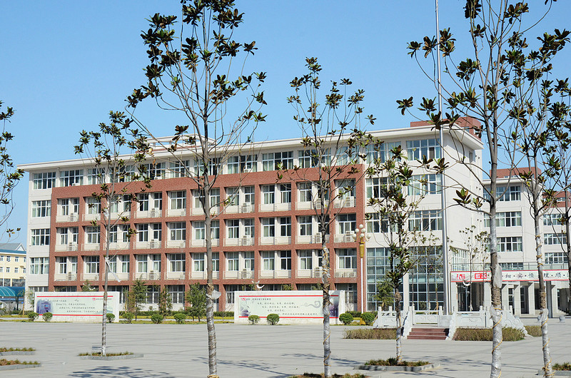 洛阳六所高中,伊川一高与栾川一高谁好