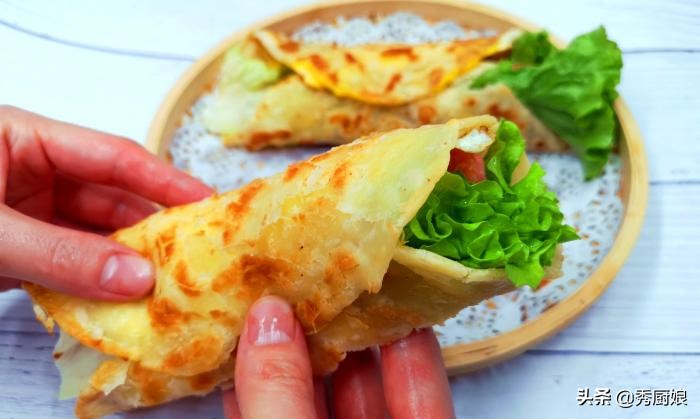 烙饼时，有人抹油，有人烫面，老面点师傅：都不对，教你正确做法