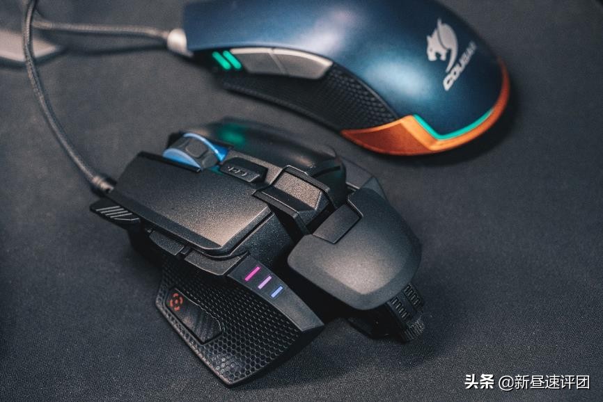 PMW3389加持，模块化设计鼠标骨伽700MEVO评测