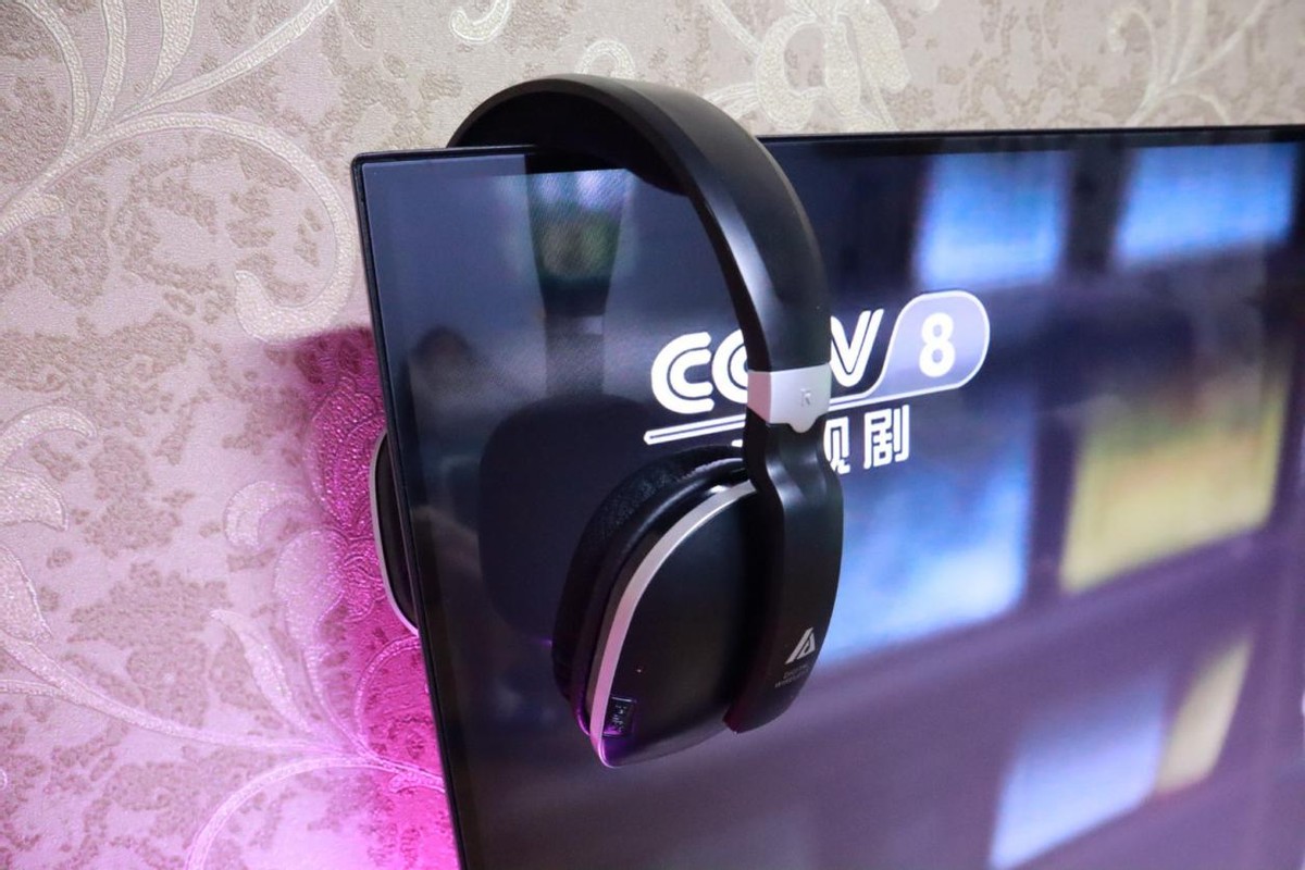 半夜看球、玩游戏神器：雅天ADH300无线电视耳机体验