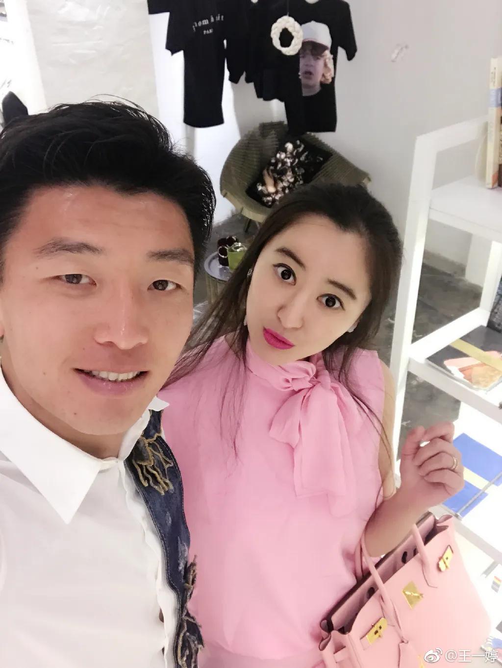 「早晚要认识」帅气逼人的国脚杨旭和他美艳女主持太太