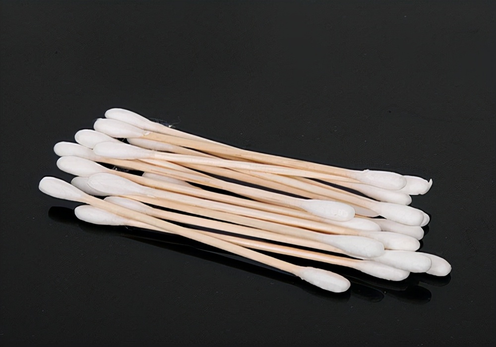 清理狗狗化脓伤口的正确方法,养宠知识宠物狗泪痕怎么处理掉