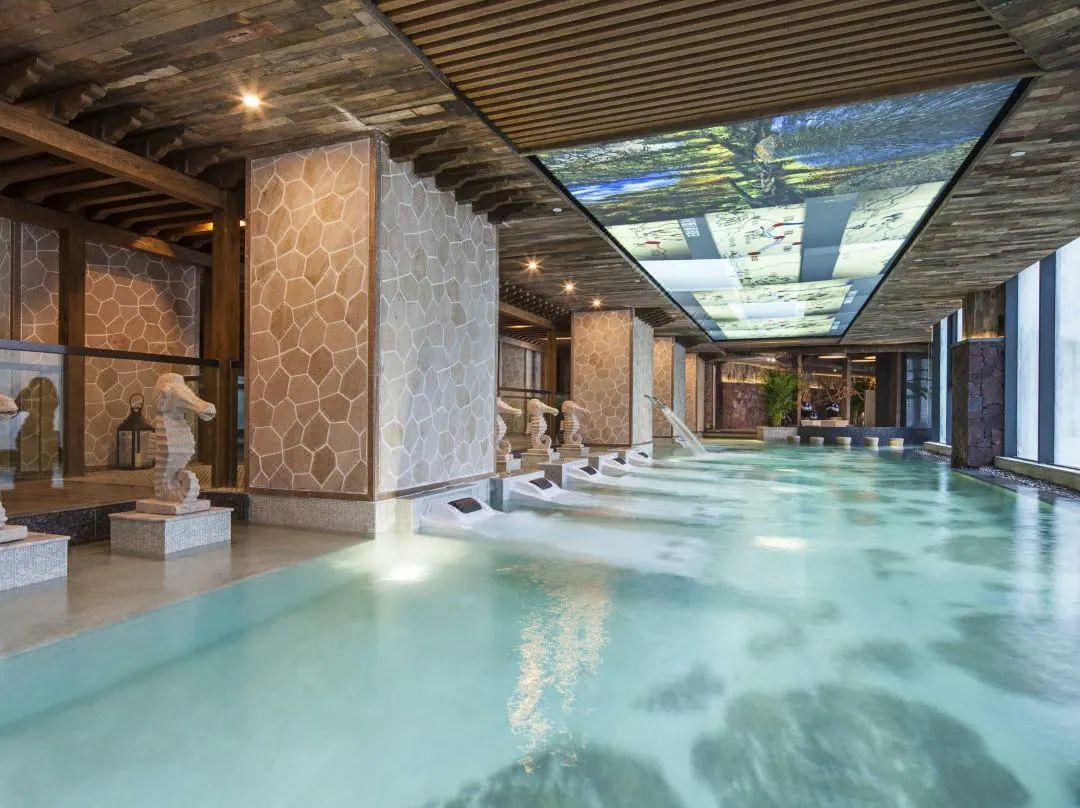 川西泡温泉看雪景,川西12月份最佳雪景泡温泉的地方