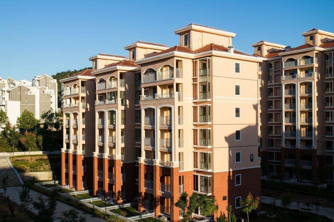 小产权房不能住人了怎么办,小产权房卖了人又不走怎么办