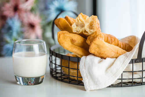 打豆浆黄豆要泡还是不泡,打豆浆黄豆放的太多怎么办