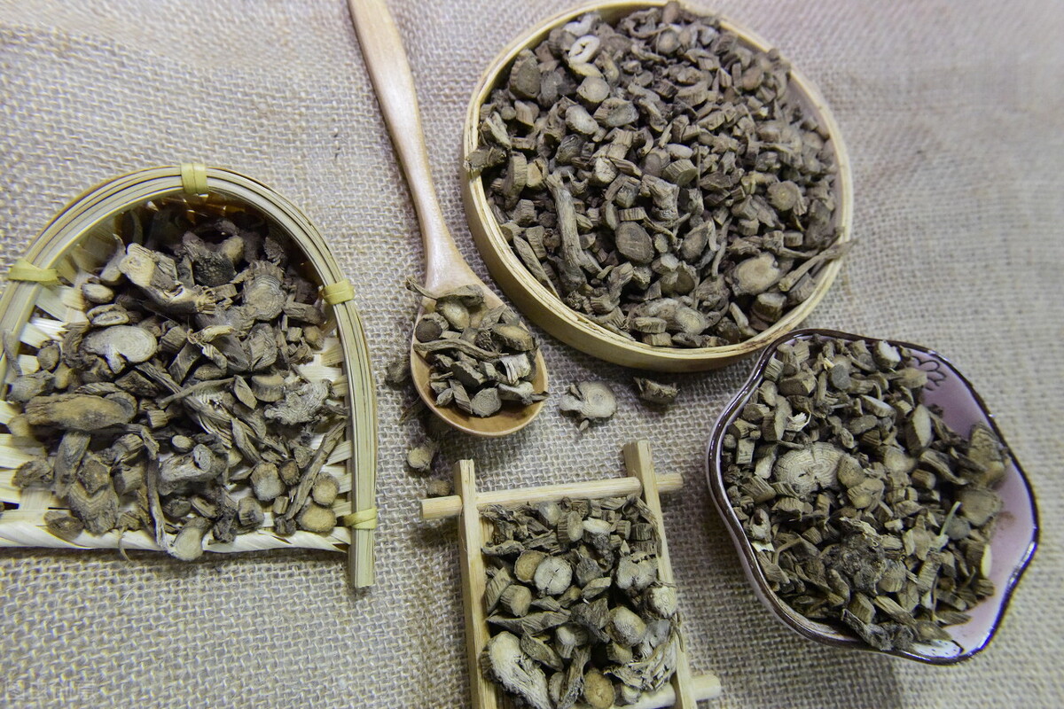 中兽医中常见的药材,中药材与常见草药的不同之处