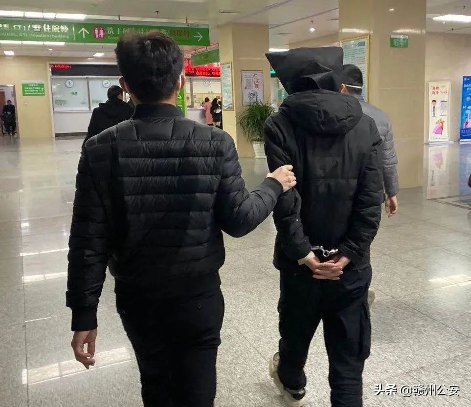 假卖口罩真诈骗民警循迹破案,贩卖假口罩被抓