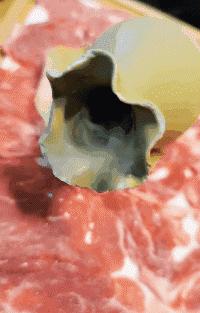 网上买的连衣裙到货了,店家连夜打电话跪求删除好评照片太尴尬了