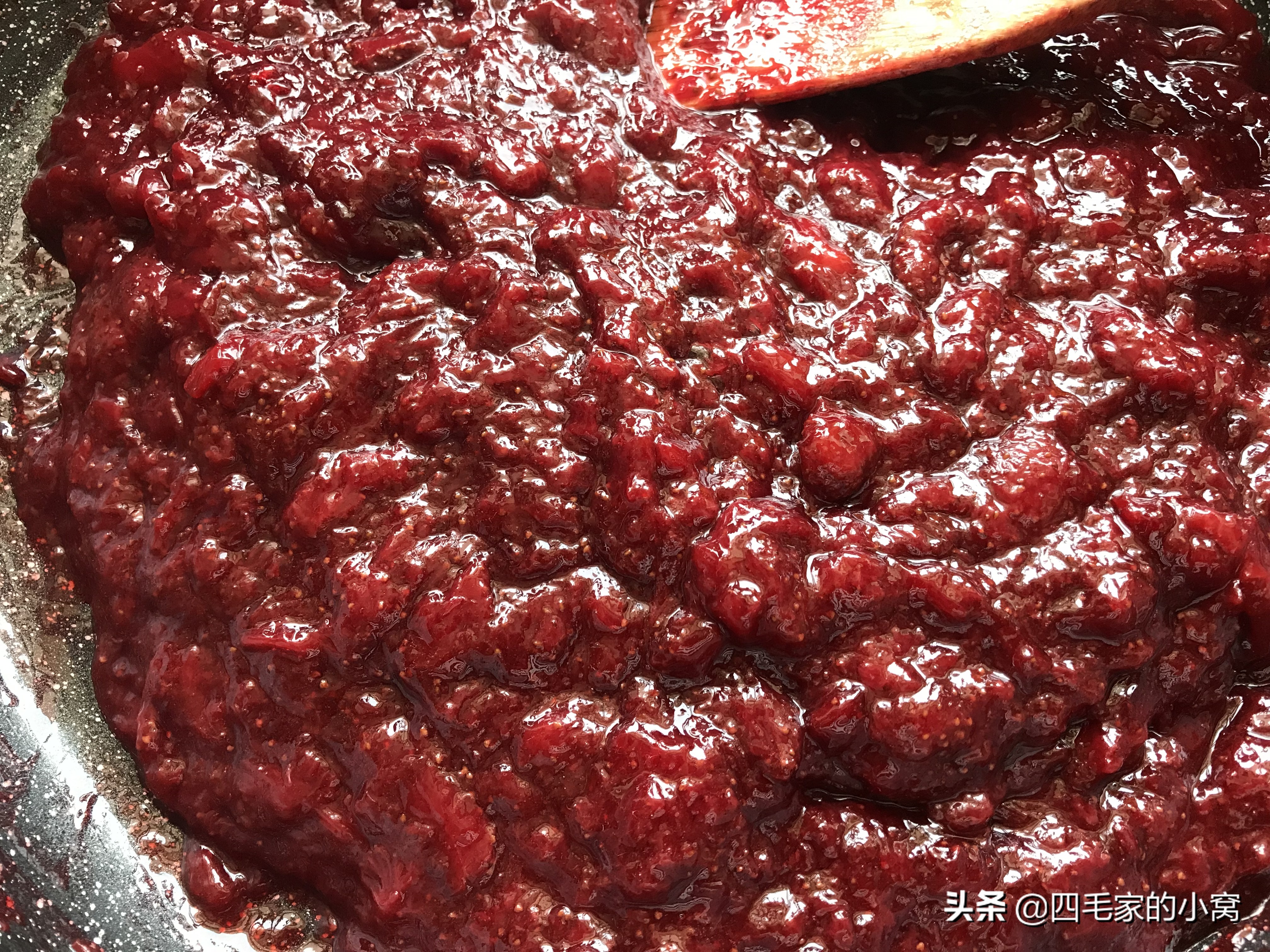 水果奢侈吃法，用自制零添加大果粒水果酱，制作爆款夏季清凉沁饮