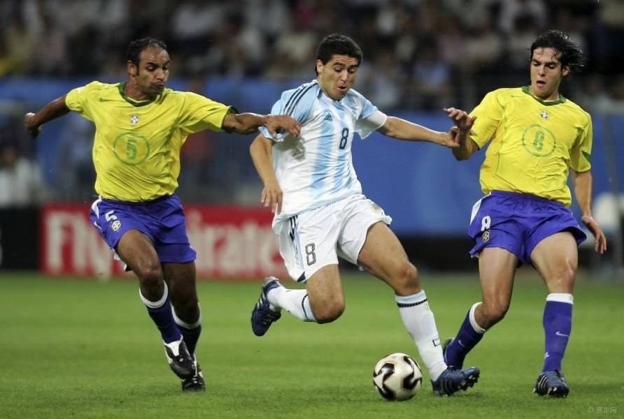 古典前腰解读,古典前腰风格