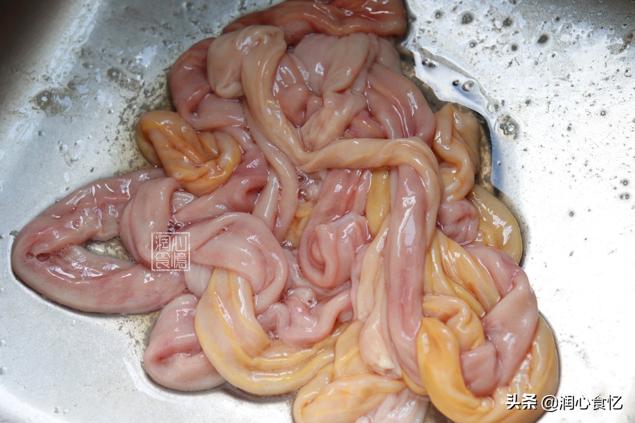 快立夏了，碰见这种时令野菜抓紧吃，营养足鲜又嫩，过阵子就少了