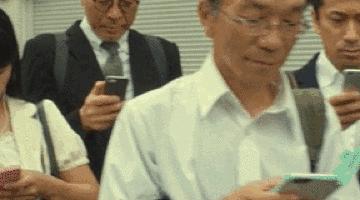 “刷视频就能赚钱”每月免费收益500元又一场割本金的残酷游戏