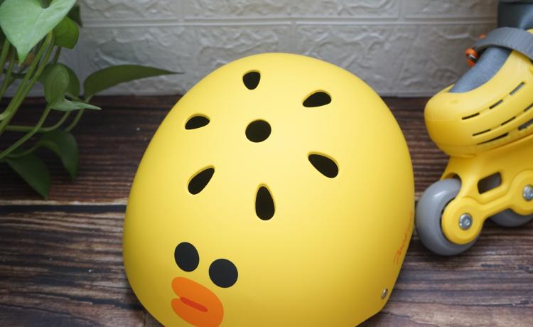 柒小佰轮滑鞋儿童6-12岁,轮滑就该这么玩