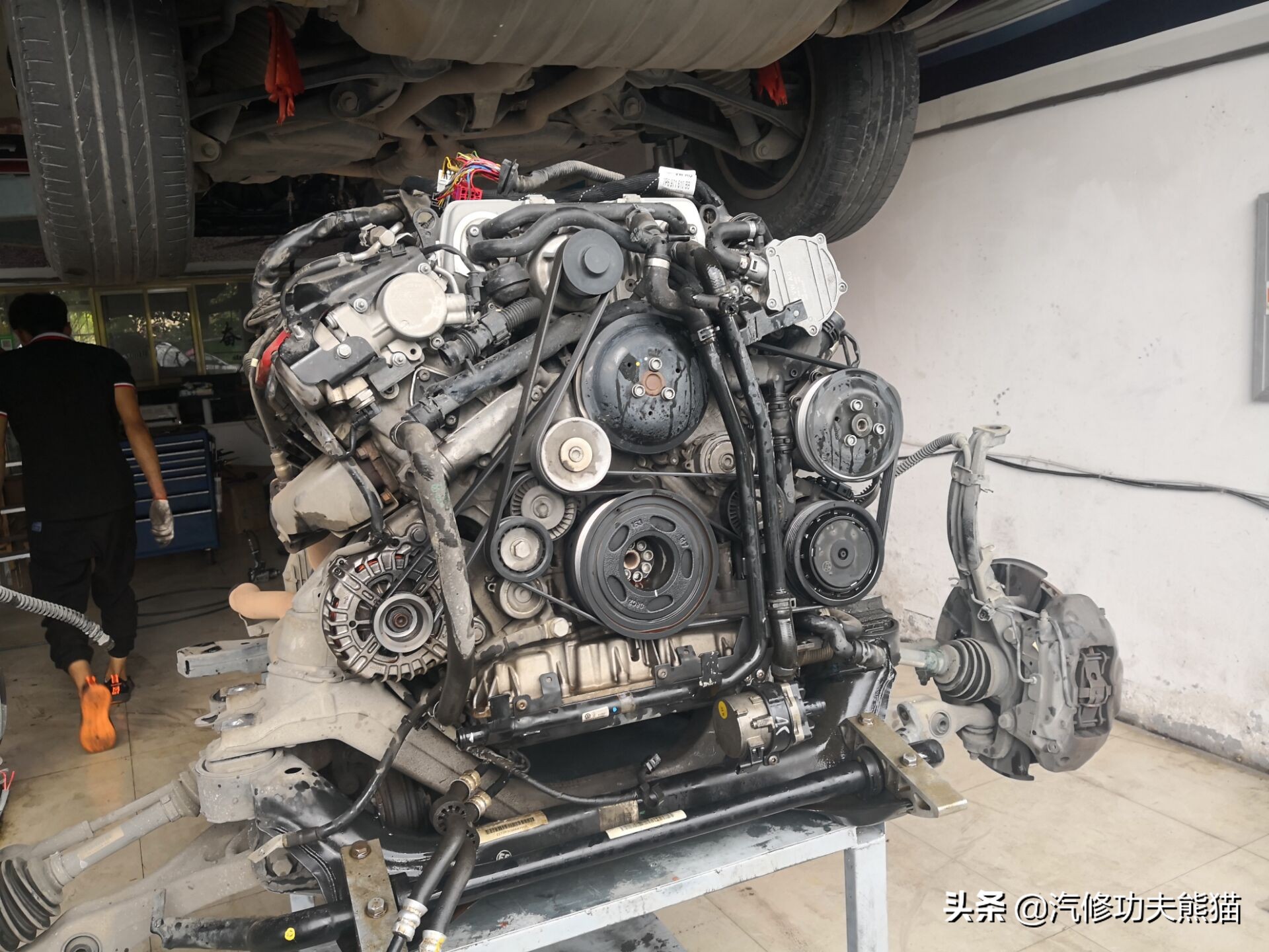 能拉动波音747的大众神车途锐烧机油治理，修完了又可以拉飞机了