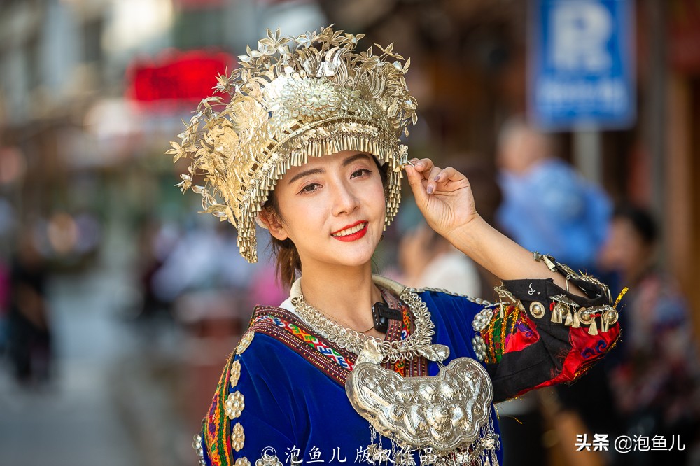 贵州租苗服多少钱,贵州景区租苗服