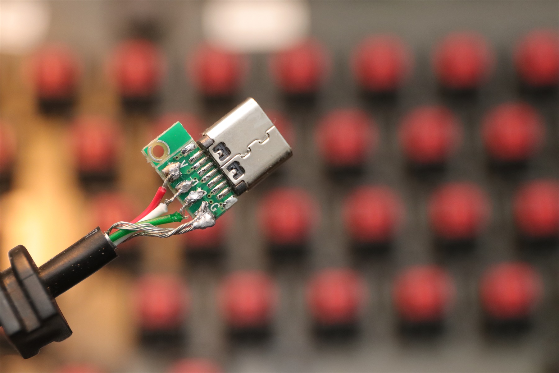 3494机械键盘,不到百元的青轴高颜值键盘