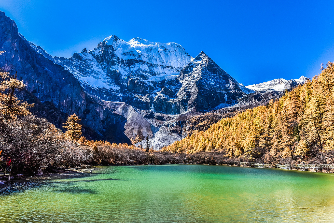 四川甘孜的亚丁稻城,四川稻城亚丁蓝色星球上的净土