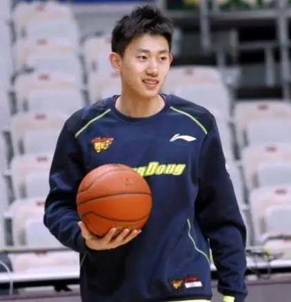 新赛季广东宏远球员合照,广东宏远旧五虎