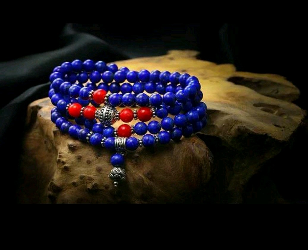 色如点黛,璨若星辰的青金石