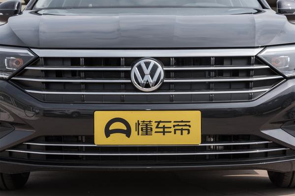 大众速腾优缺点解说直播,速腾轴距2731空间大不大