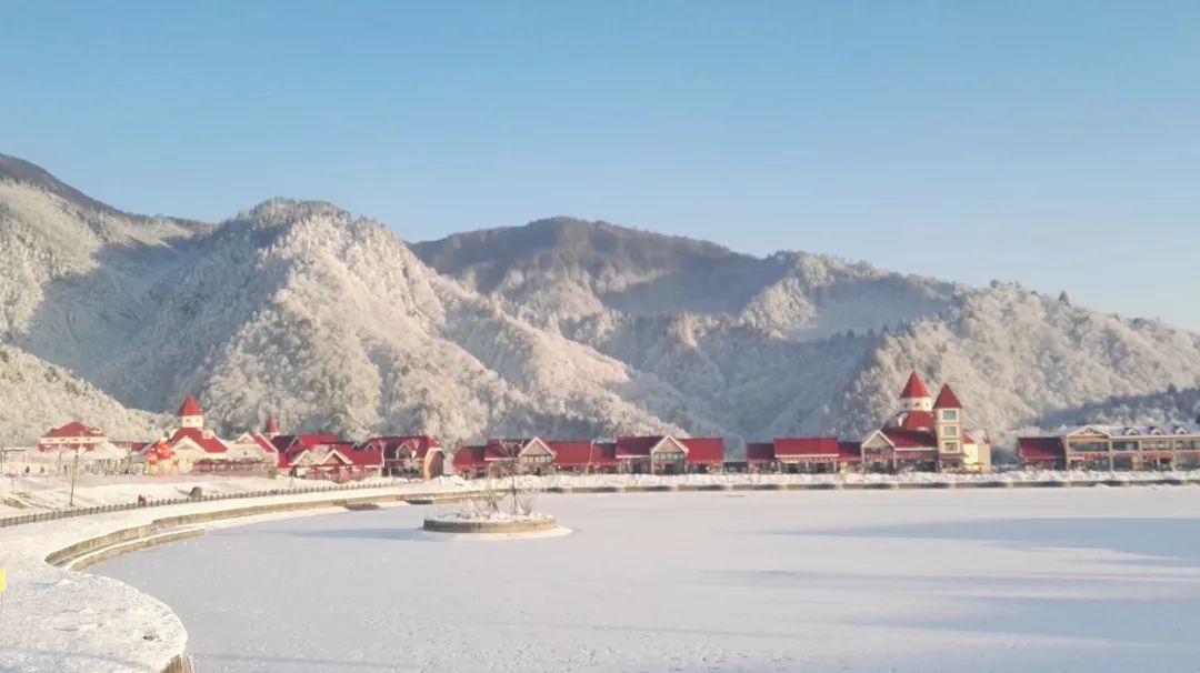推荐成都周边亲子滑雪泡温泉,成都附近既能滑雪又能泡温泉
