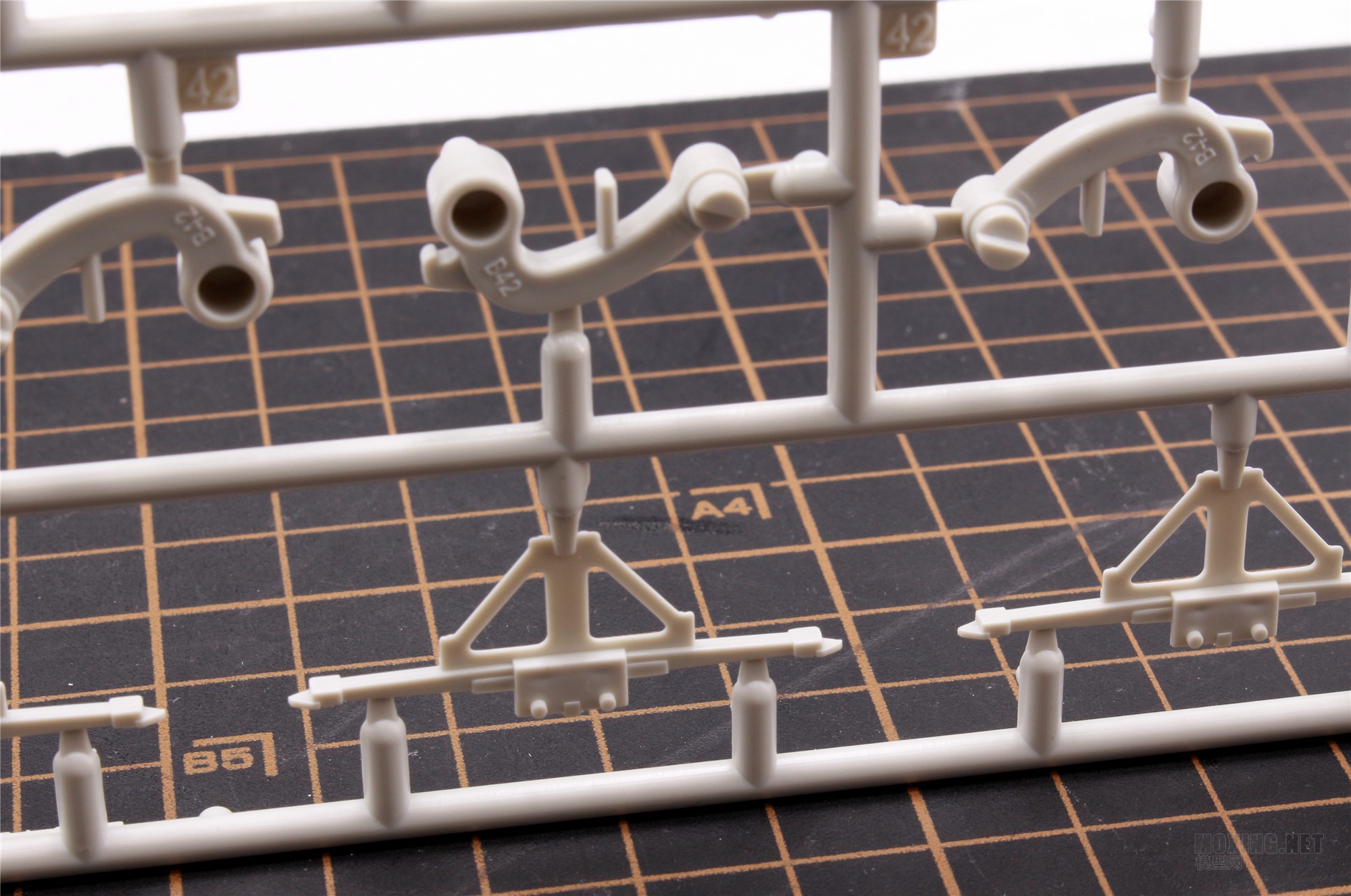 MENG,SS-018-1/35以色列“雌虎”重型装甲运输车-简介与开盒