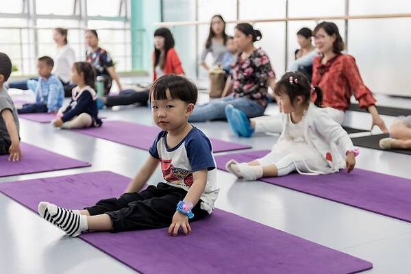 13岁孩子运动对身体发育的重要性,如何锻炼五岁孩子的运动协调性