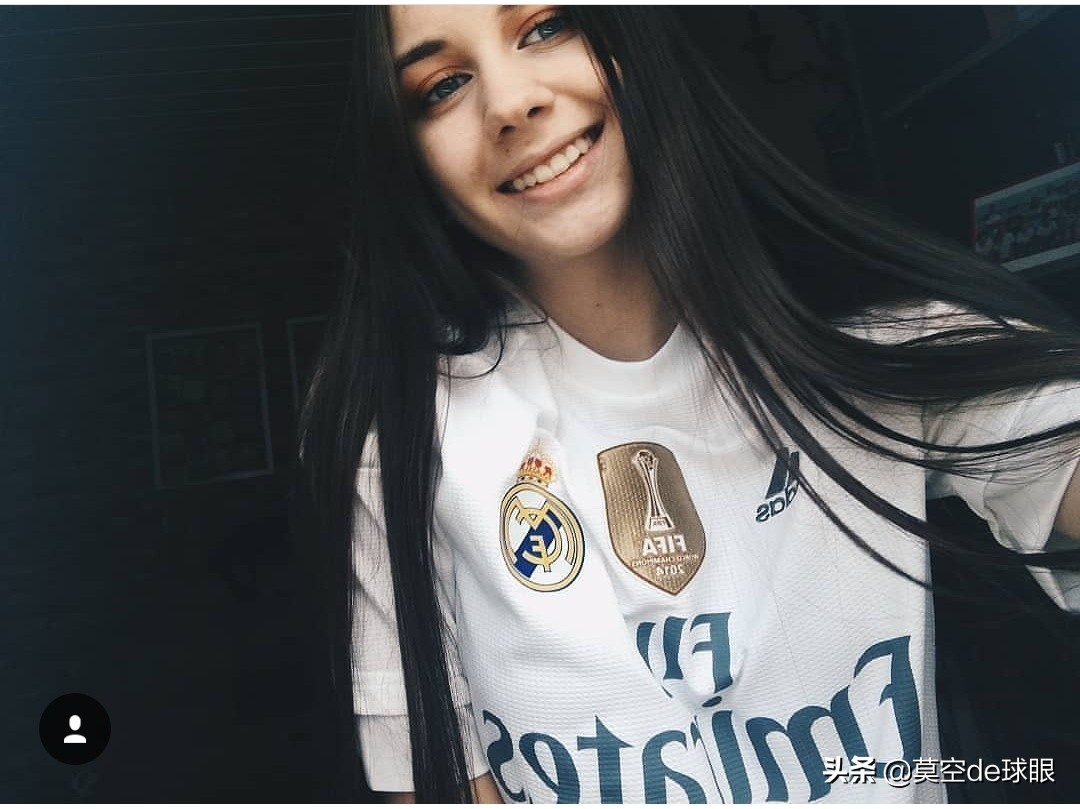 热爱足球的姐妹们最帅气,迟到的说一声,祝所有女球迷节日快乐!