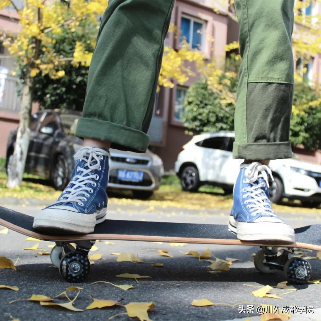 穿上这双鞋也许能走上人生巅峰,穿上这双鞋也许就能走上人生巅峰