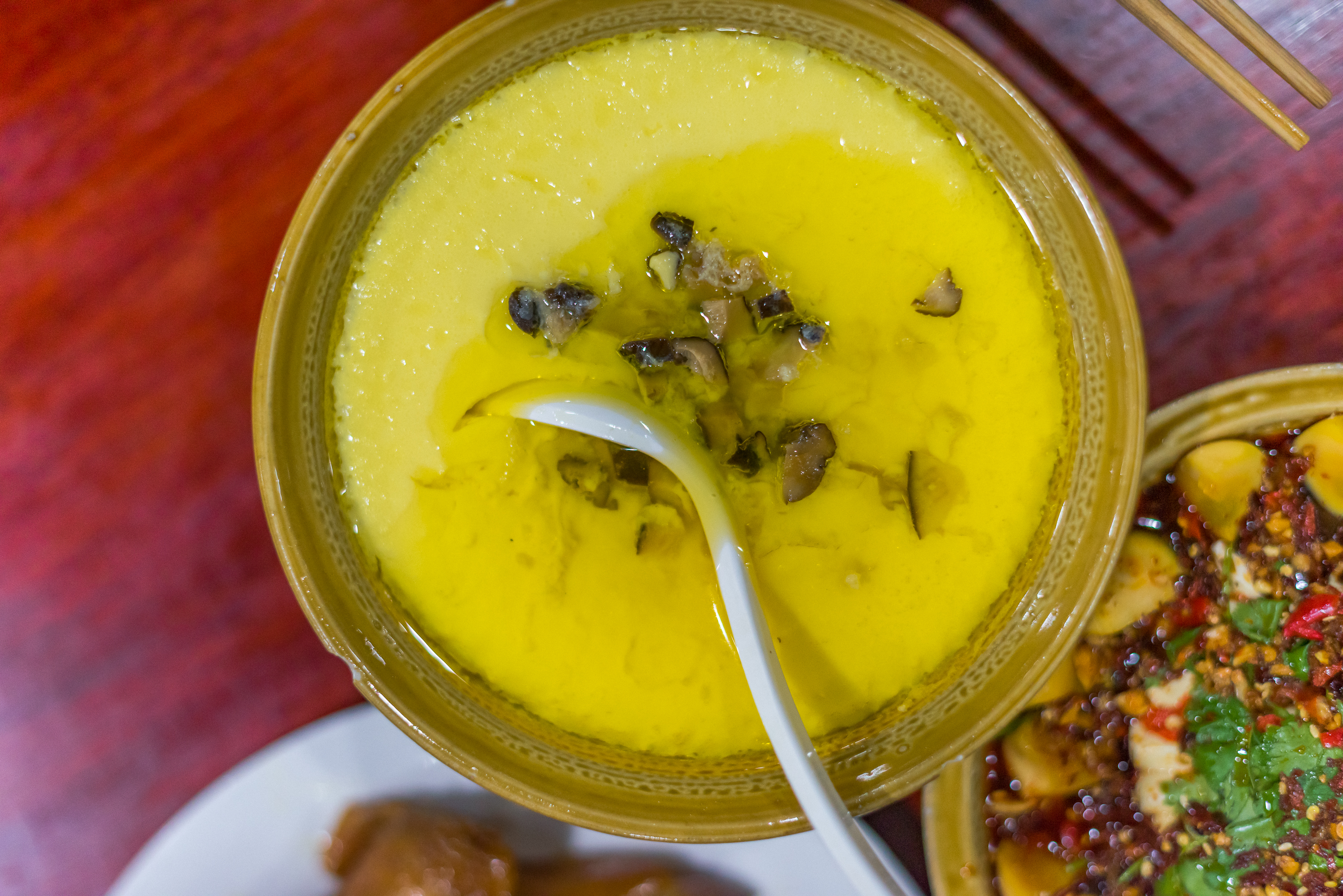 弥勒特色美食推荐,弥勒附近美食8-10人套餐