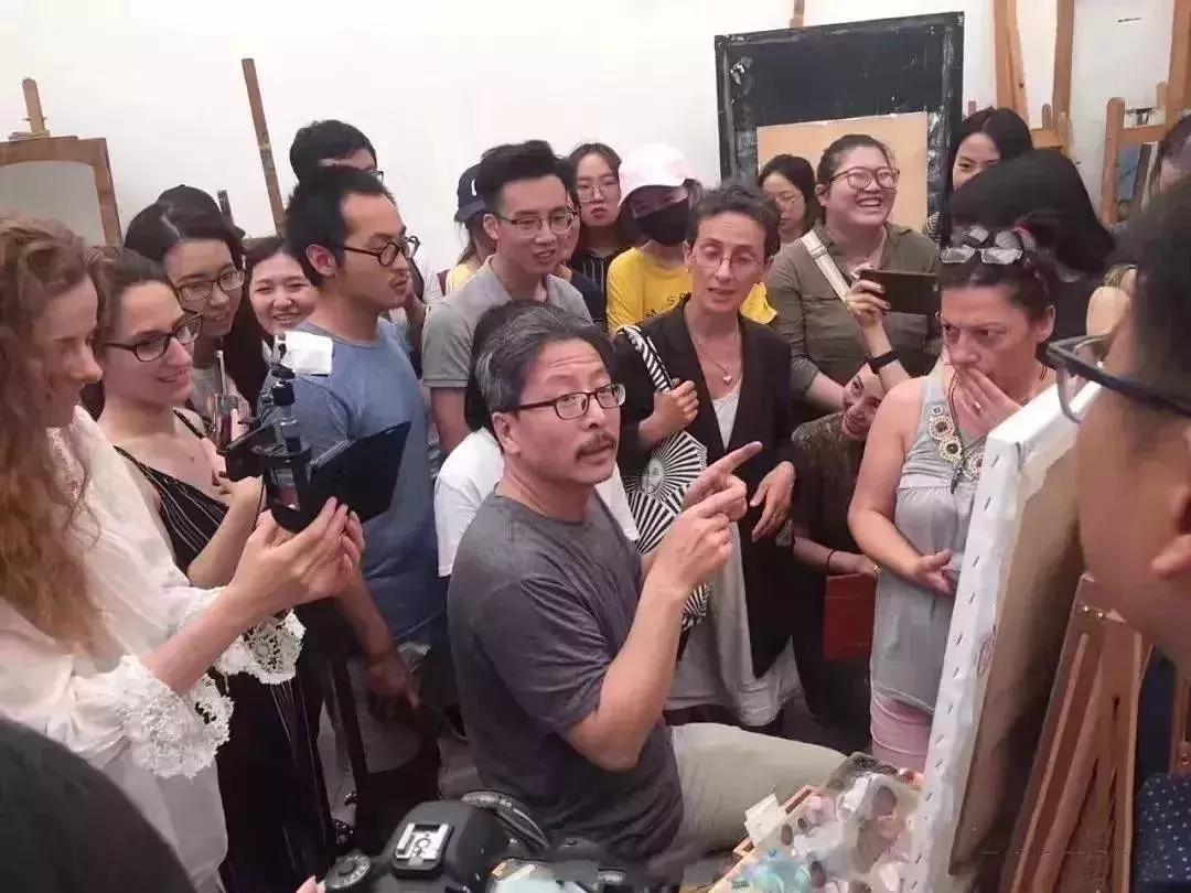 冷军的超写实绘画是造假的?画画40年代的作品都在这了,你来鉴别