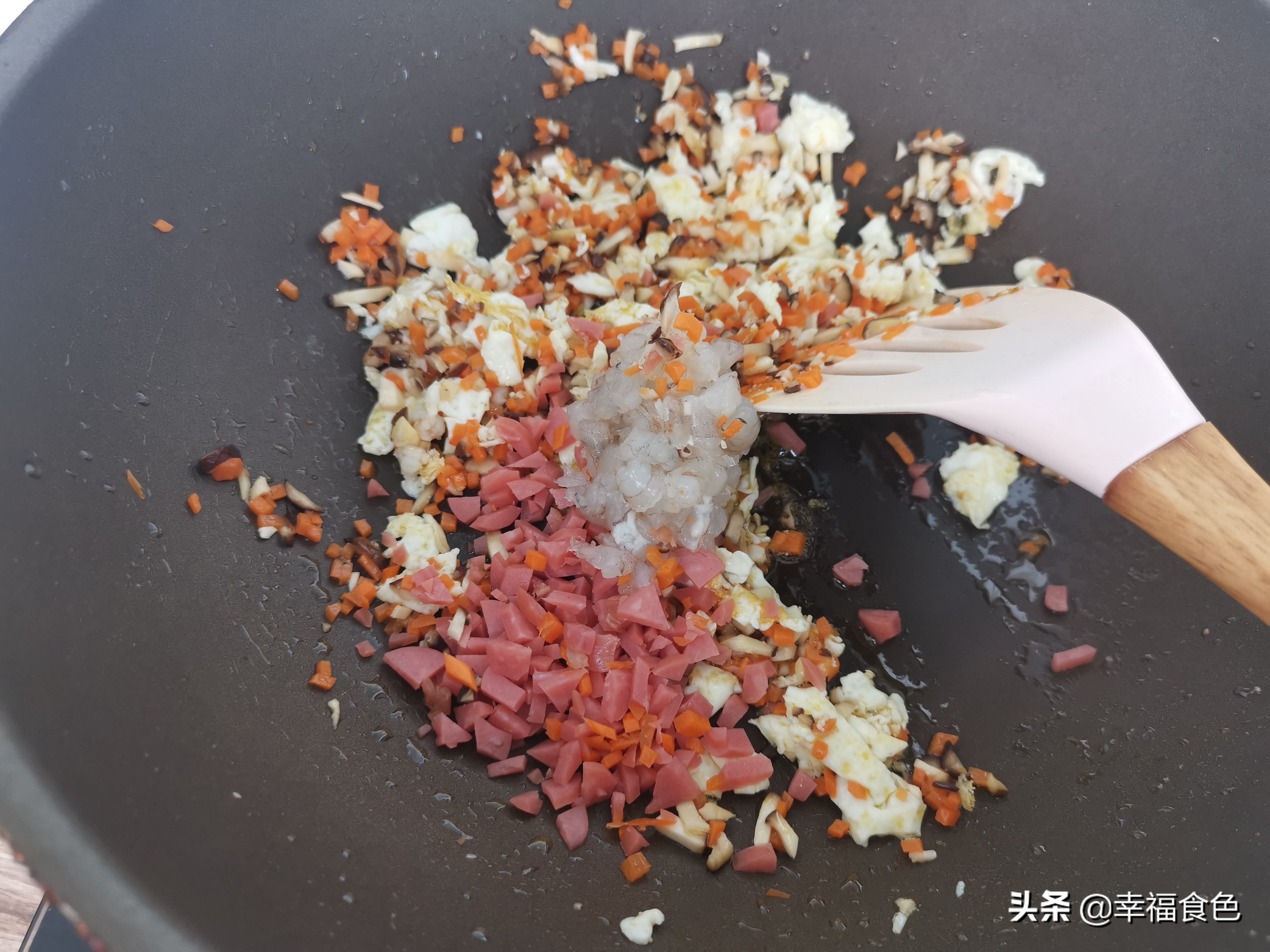 鸡翅包饭味道不错,鸡翅包饭外酥里嫩超好吃