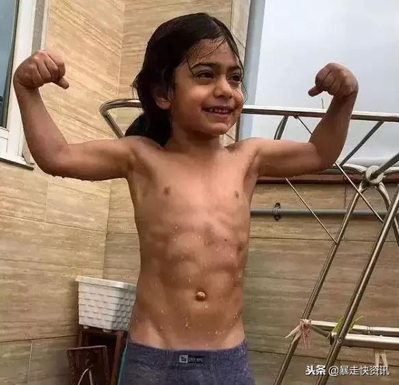 拥有6块腹肌的5岁孩子，人送外号“小泰山”！成年人都要跪了……