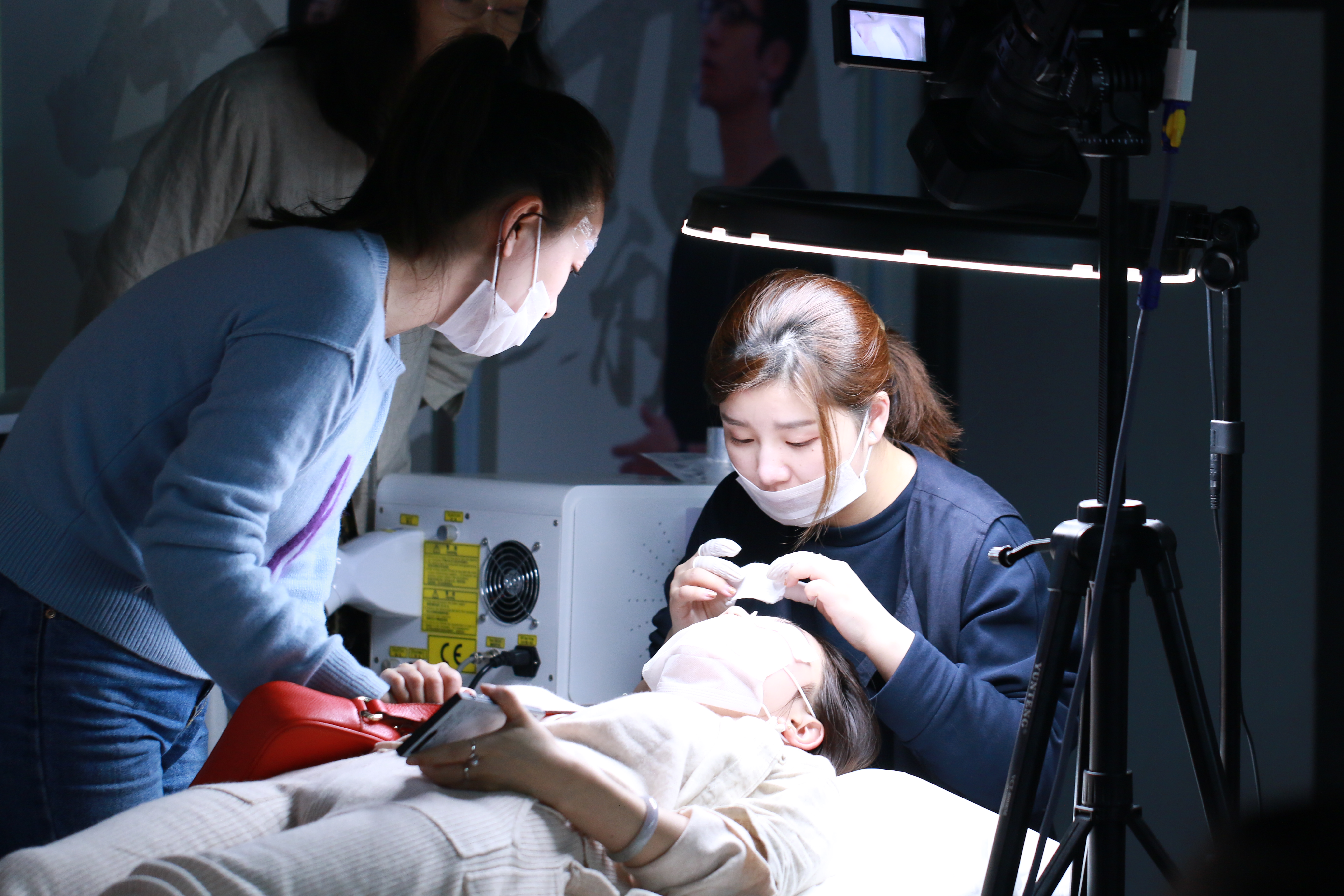 纹绣做完唇后注意事项,纹眉后纹绣师说不用忌口