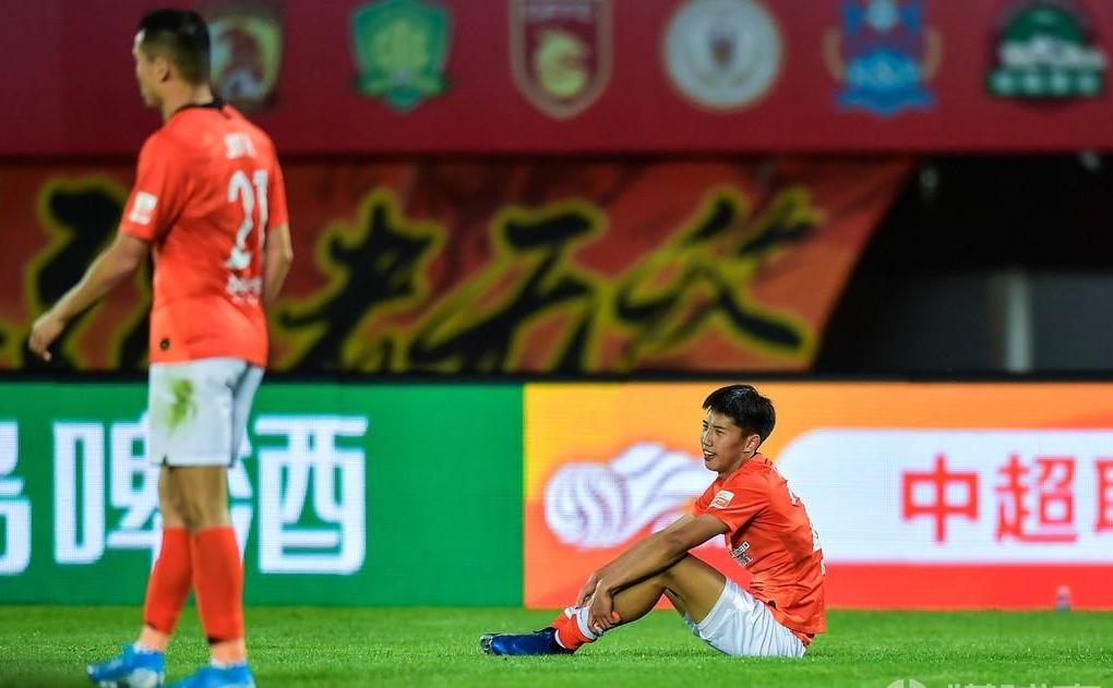 人和放弃保级希望，将创造三个纪录，两地球迷欢呼：终于等到你