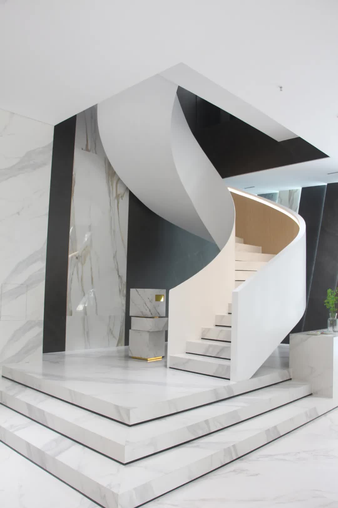 最具建筑感总部展厅亮相！华岩品致打造“百店百面”赋能“牛商”