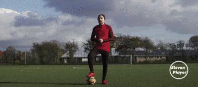 简单易学的足球小技巧实战,简单易操作的足球动作